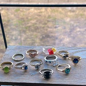 There are eleven rings. If u buy all of them it is $15, but $2 per ring